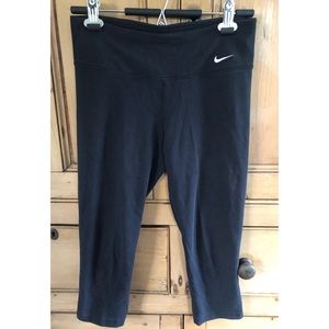 Nike Black Cropped Leggings Size M